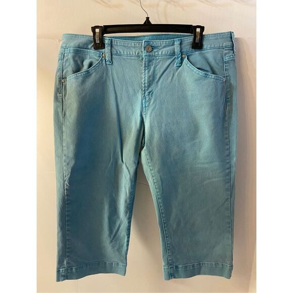 Levi’s 545 turquoise denim capri shorts size 14 - Picture 2 of 5